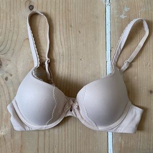 Victoria’s Secret bra